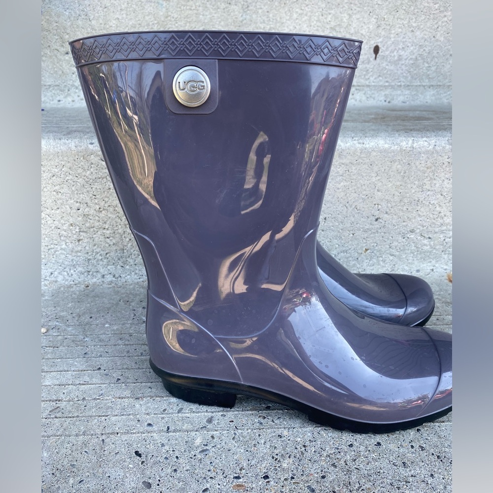 UGG Sienna womens grey waterproof rainboots size 8